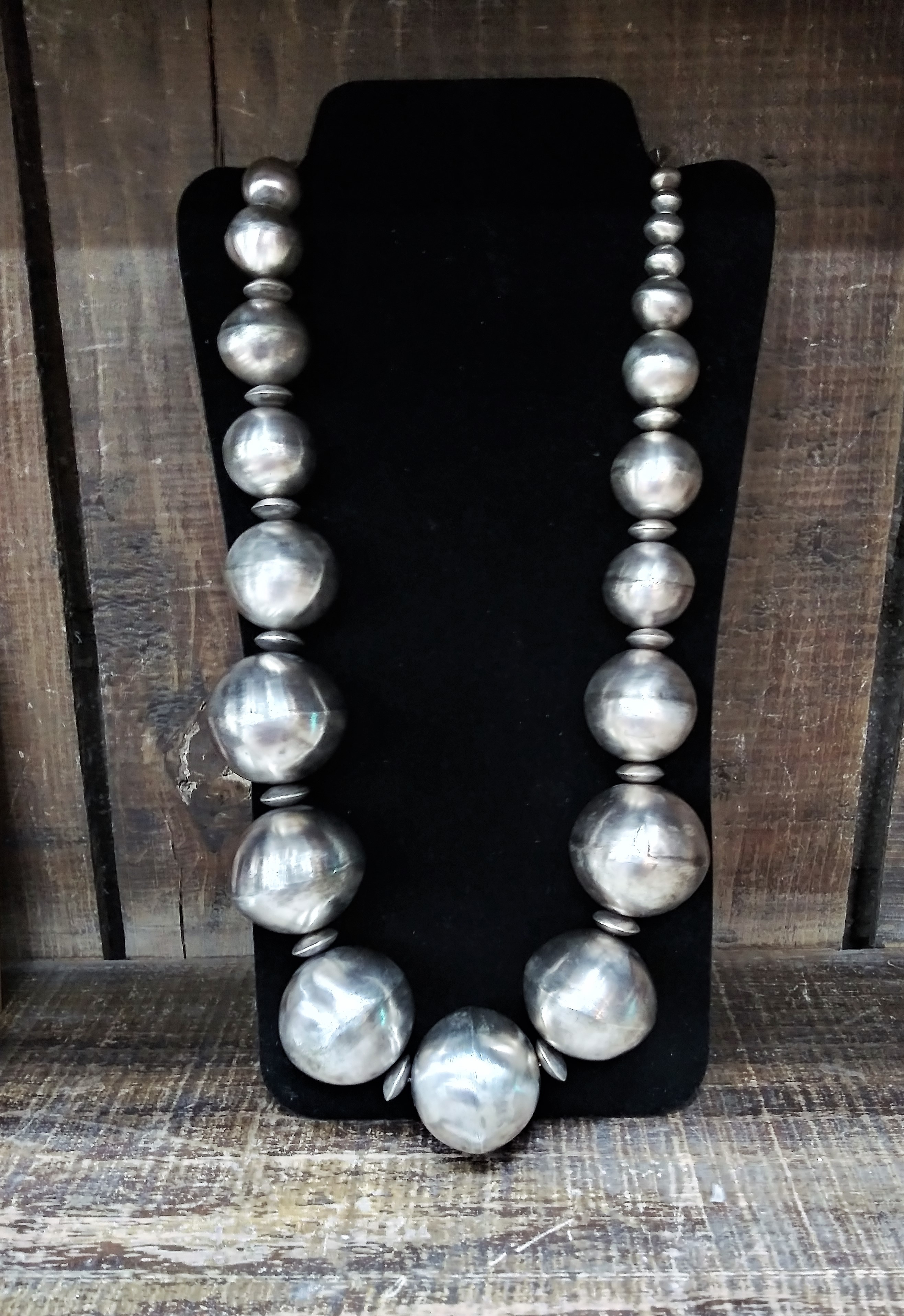 NP1- Large Navajo Pearls
