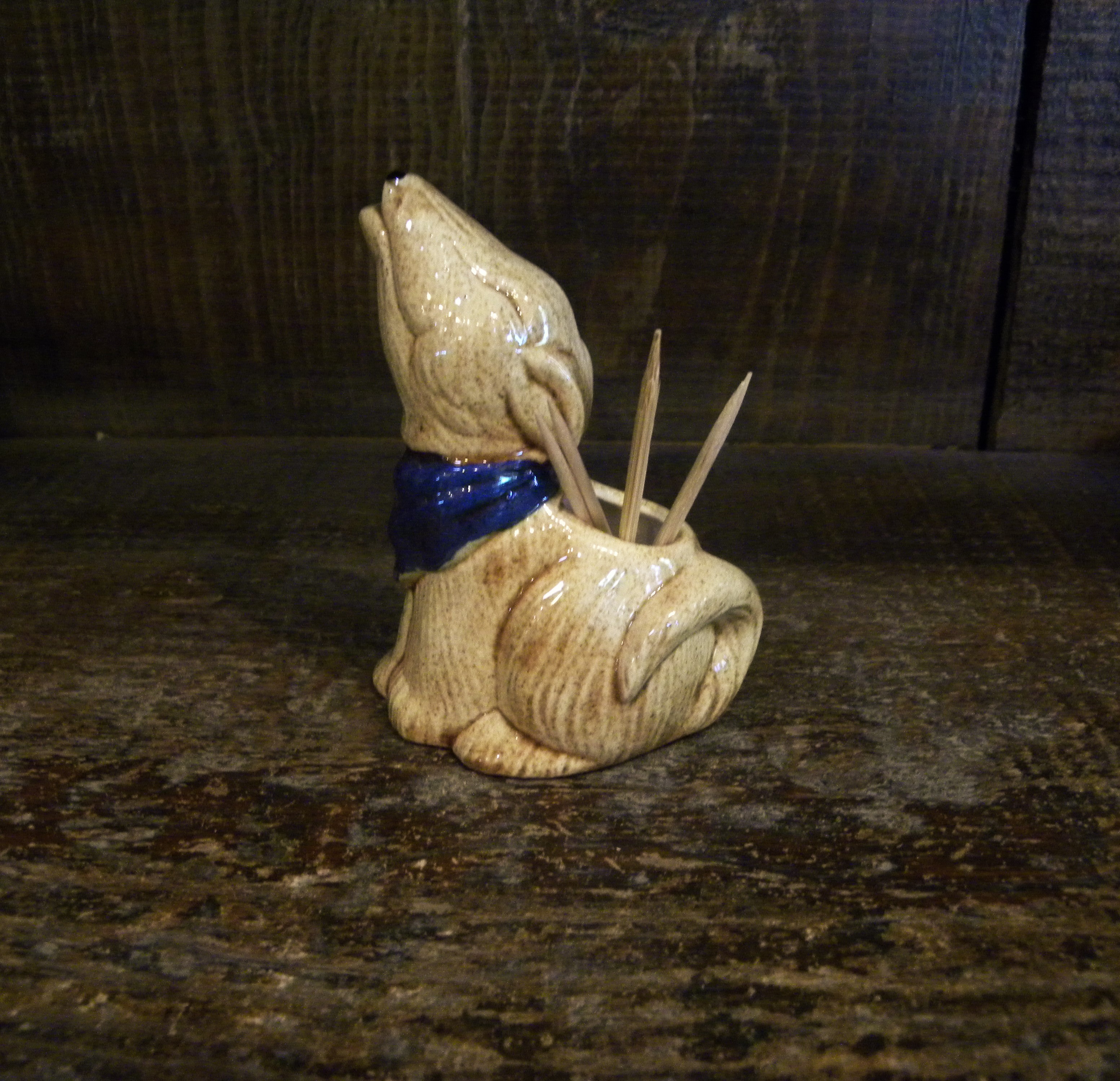 TPH3- Howling Coyote Toothpick Holder